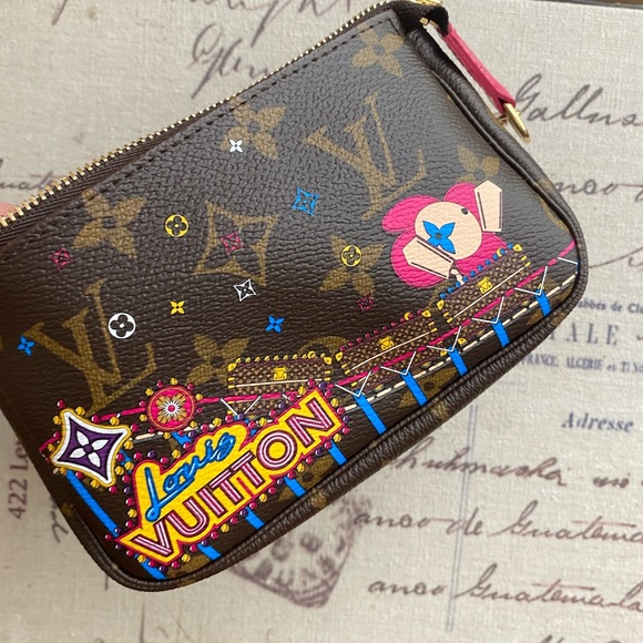 Louis Vuitton 2020 Animation Mini Pochette - Picture 3 of 6